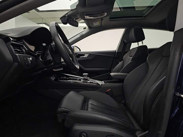 Фото 6 - Audi A5