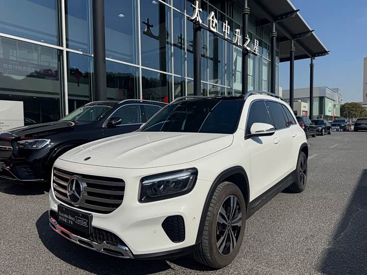 Photo 1 - Mercedes-Benz GLB-Class