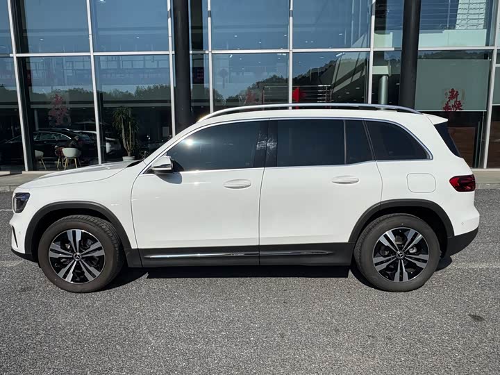 Photo 7 - Mercedes-Benz GLB-Class