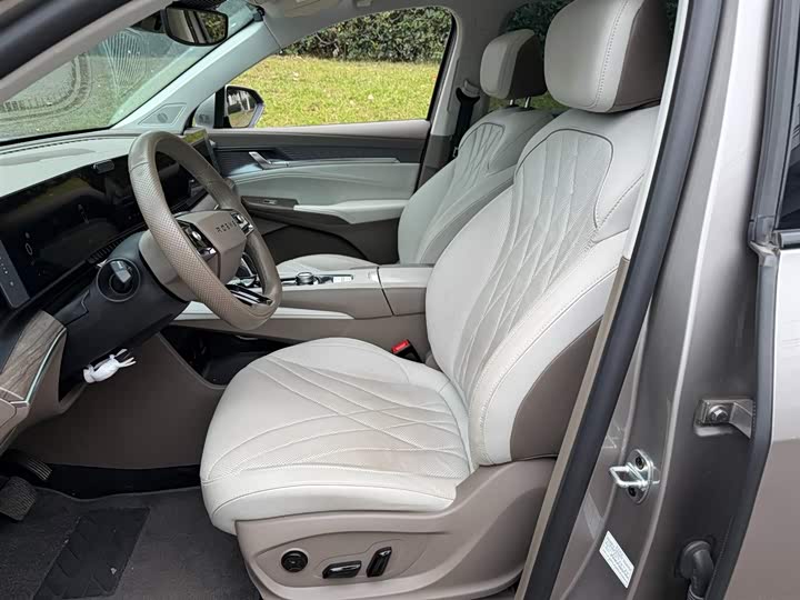 Roewe RX9 2023 2023款 2.0T 两驱越享版