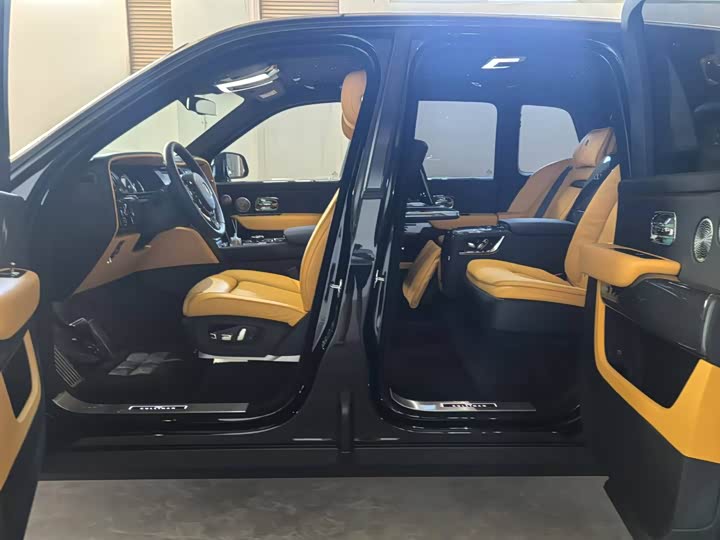 Rolls-Royce Cullinan 2024 2024款 Black Badge