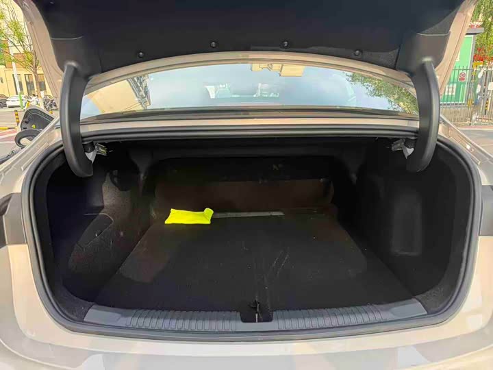 Roewe M7 DMH 2025 2025款 160km臻享版