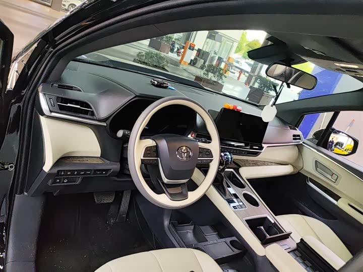 Toyota Sienna 2026 2026款 2.5L 双擎两驱舒适版
