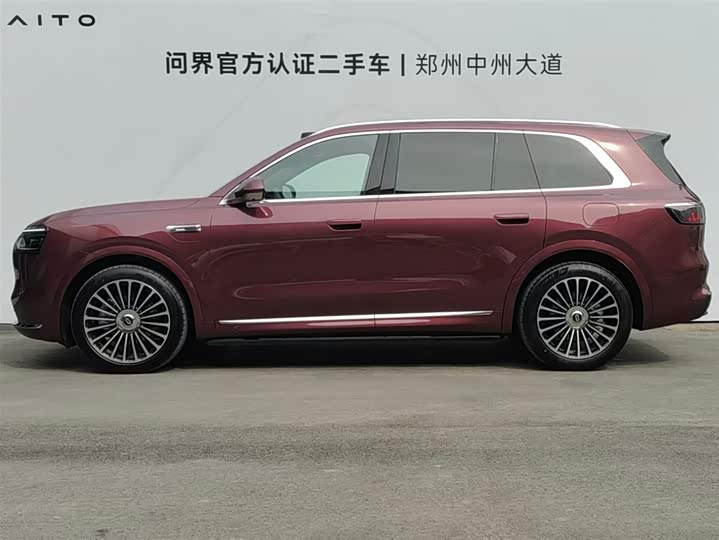 Aito M8 2025 2025款 增程 Ultra版 53.4kWh 5座版 (192线激光雷达）