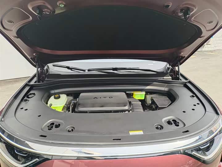 Aito M8 2025 2025款 增程 Ultra版 53.4kWh 5座版 (192线激光雷达）