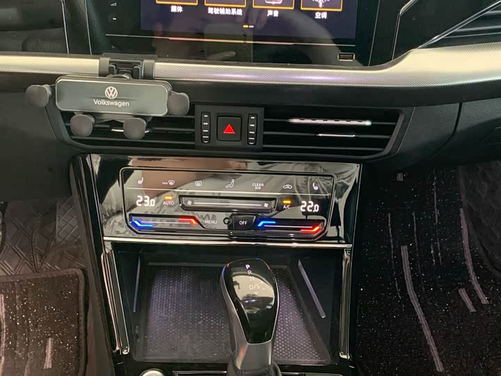 Фото 4 - Volkswagen Passat