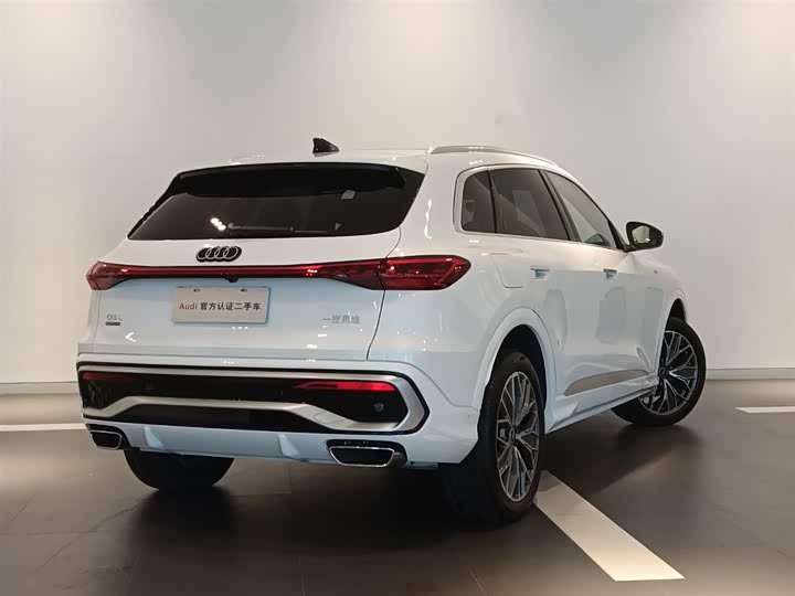Audi Q5L 2026 2026款 2.0T 千万用户专享版