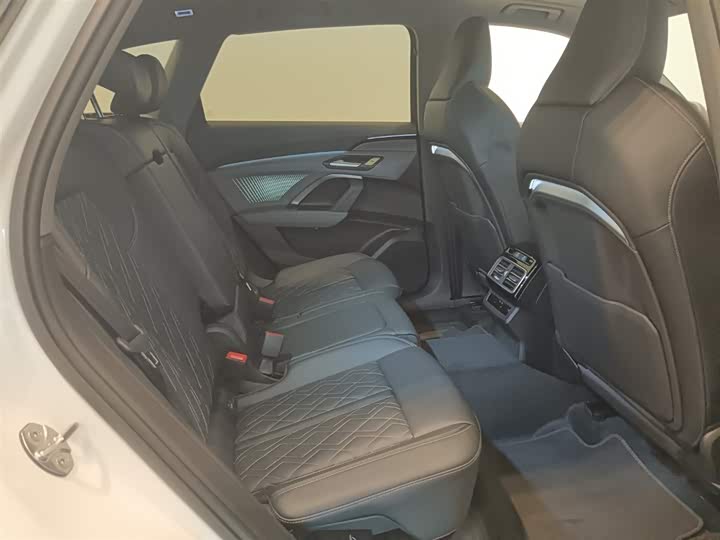 Audi Q5L 2026 2026款 2.0T 千万用户专享版