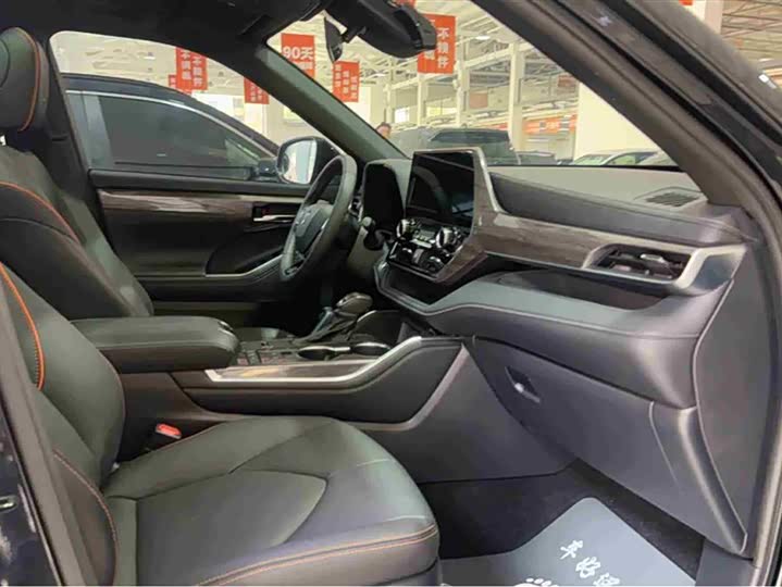 Toyota Crown Kluger 2024 2024款 2.5L HEV四驱尊贵版