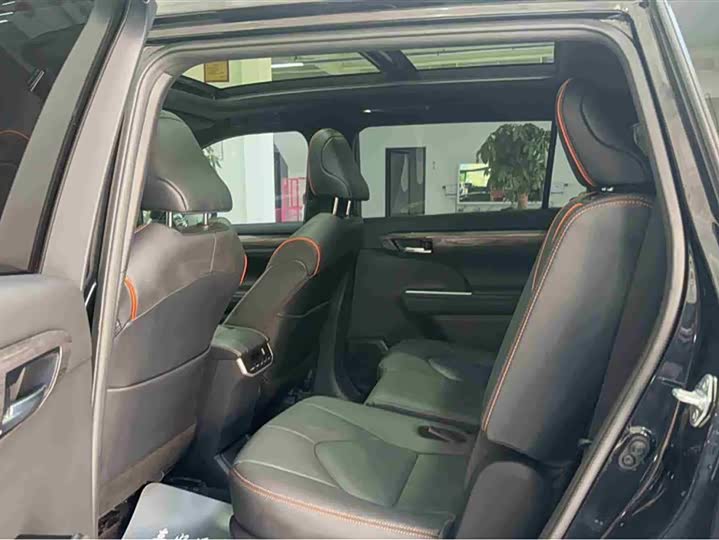 Toyota Crown Kluger 2024 2024款 2.5L HEV四驱尊贵版