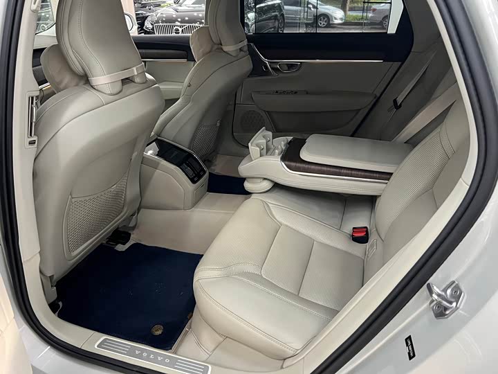 Zdjęcie 4 - Volvo S90
