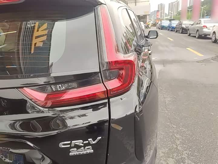 Photo 8 - Honda CR-V