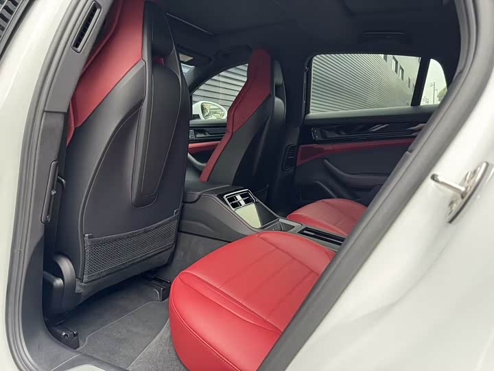 Фото 9 - Porsche Panamera