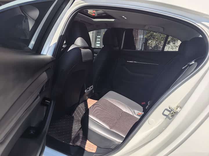 Фото 7 - Mazda 3 (Axela)