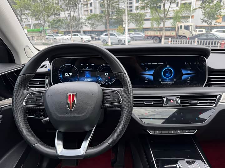 Photo 9 - Hongqi HS5