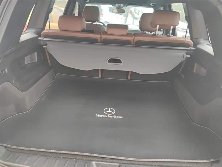 Photo 4 - Mercedes-Benz GLB-Class
