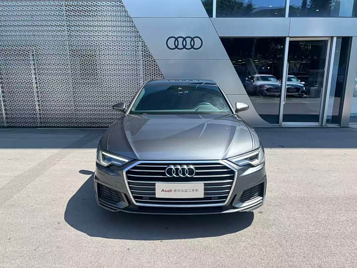 Фото 2 - Audi A6L