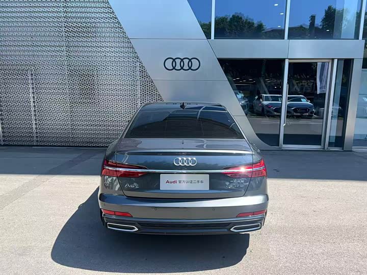 Фото 5 - Audi A6L