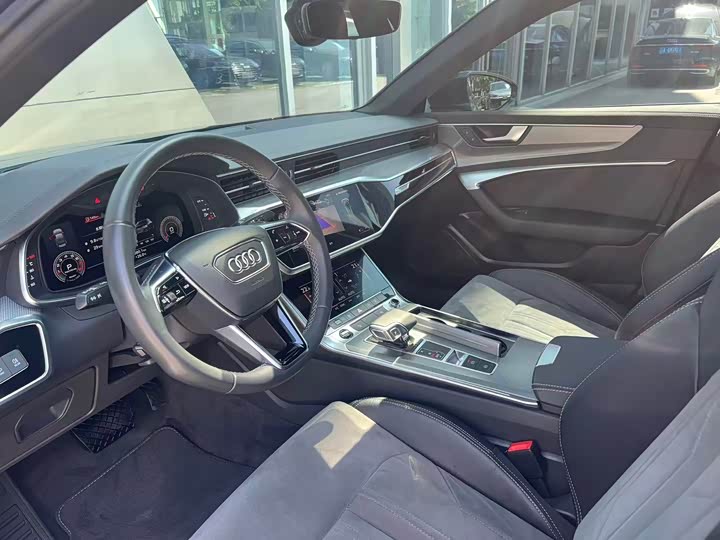 Фото 7 - Audi A6L