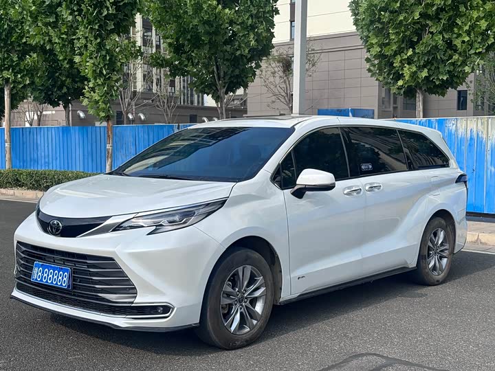 Toyota Sienna 2024 2024款 2.5L混动 四驱豪华版