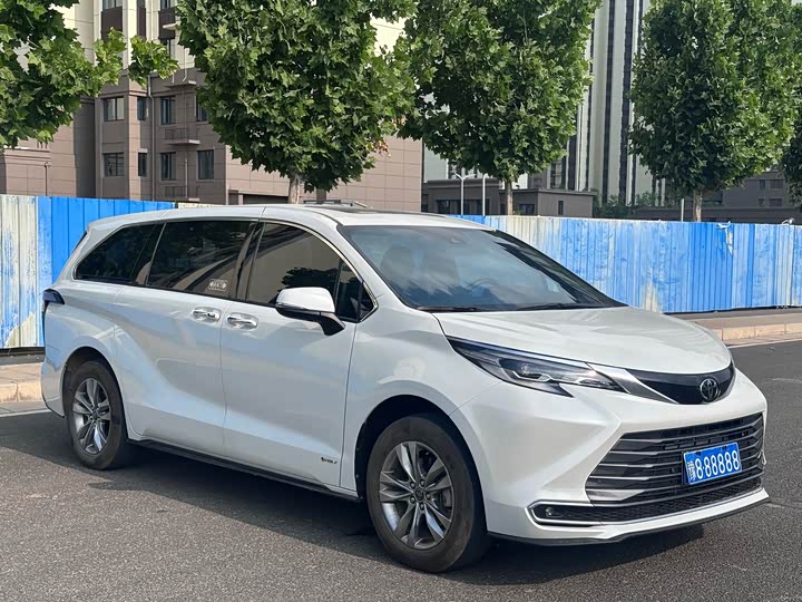 Toyota Sienna 2024 2024款 2.5L混动 四驱豪华版