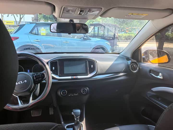 Kia KX1 2021 2021款 1.4L CVT天窗款