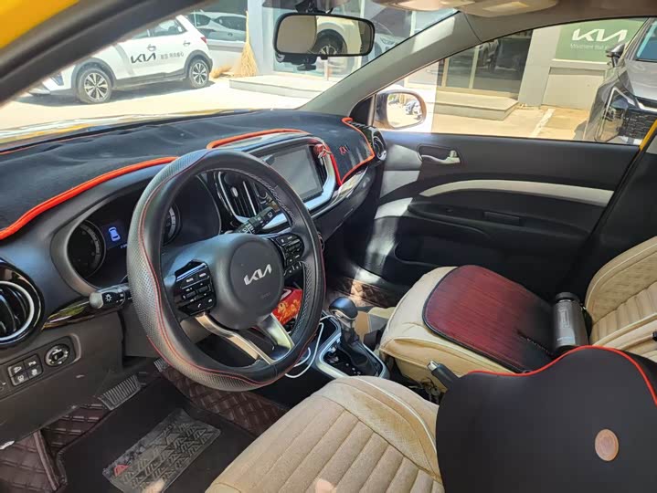 Kia KX1 2021 2021款 1.4L CVT天窗款