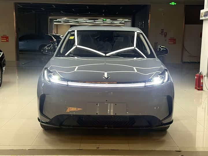 2025 BAIC Arcfox T1