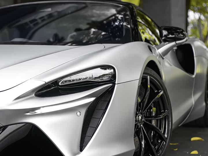 McLaren Artura 2023 2023款 3.0T Hybrid 标准型