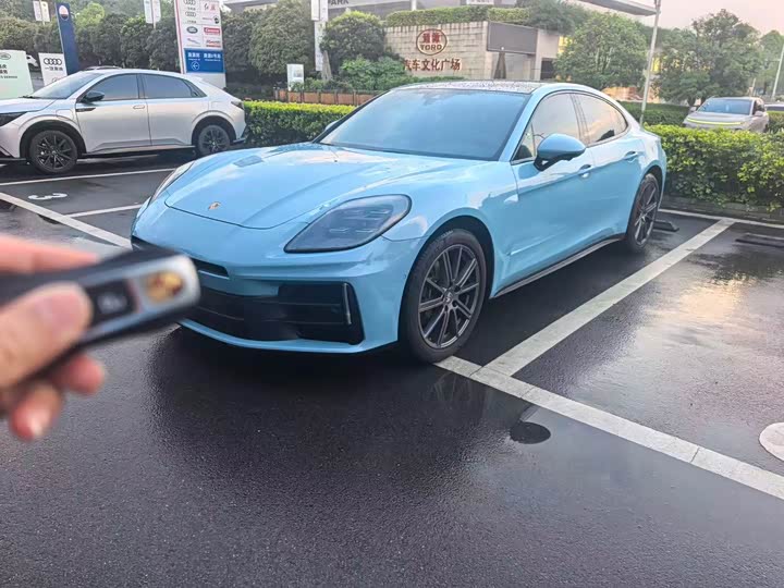 2026 Porsche Panamera