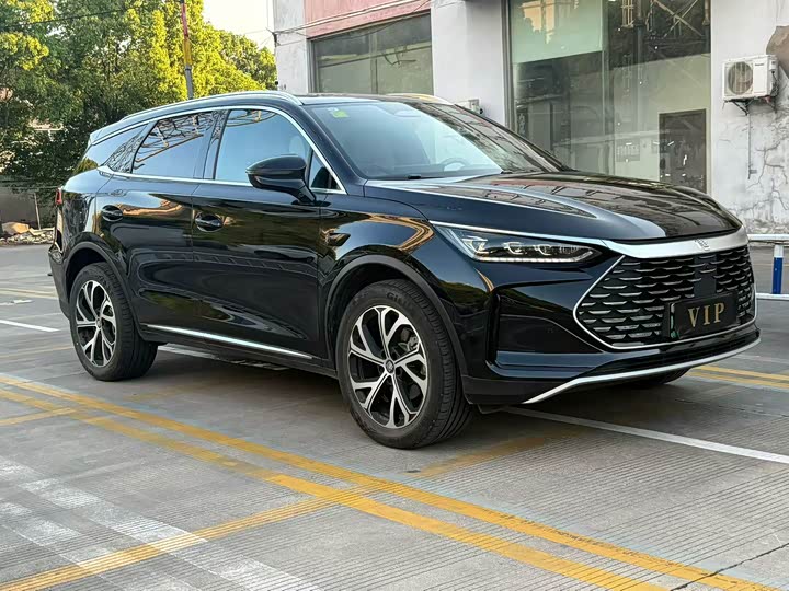 Фото 3 - BYD Tang Hybrid/EV