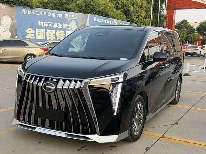 Фото 1 - GAC Trumpchi M8