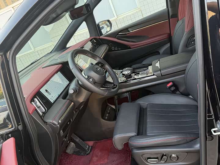 Фото 7 - GAC Trumpchi M8