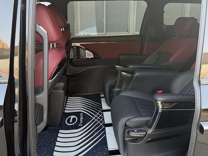 Фото 9 - GAC Trumpchi M8