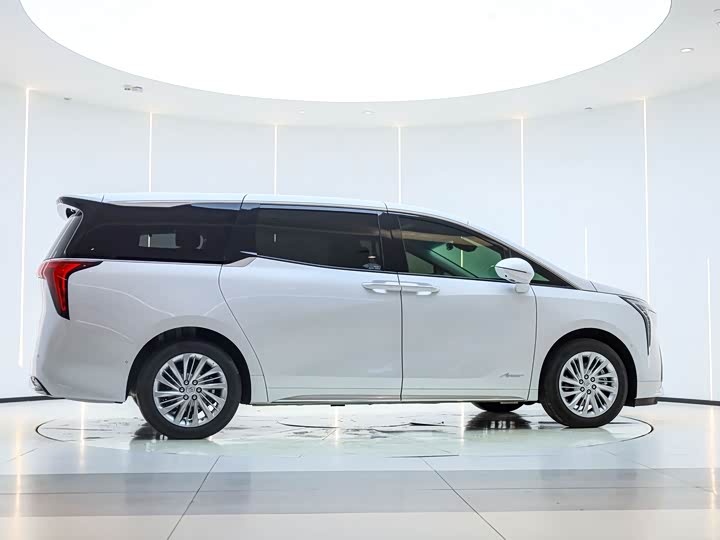 Buick GL8 Century 2025 2025款 2.0T 六座蕴世版