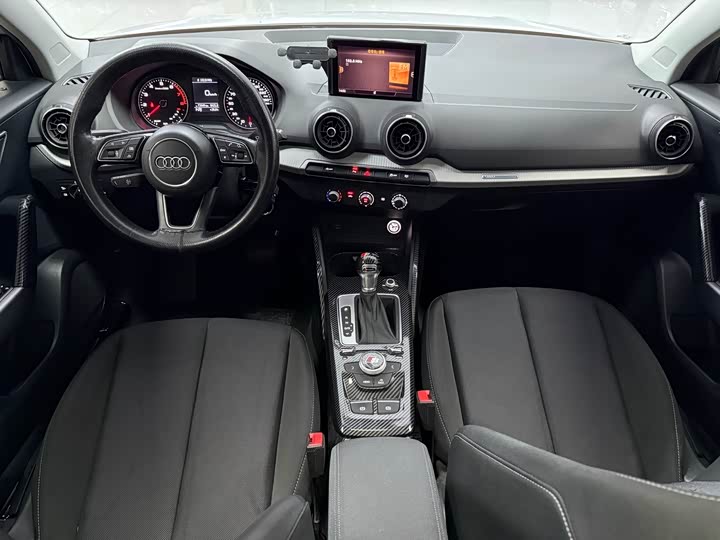 Фото 8 - Audi Q2L