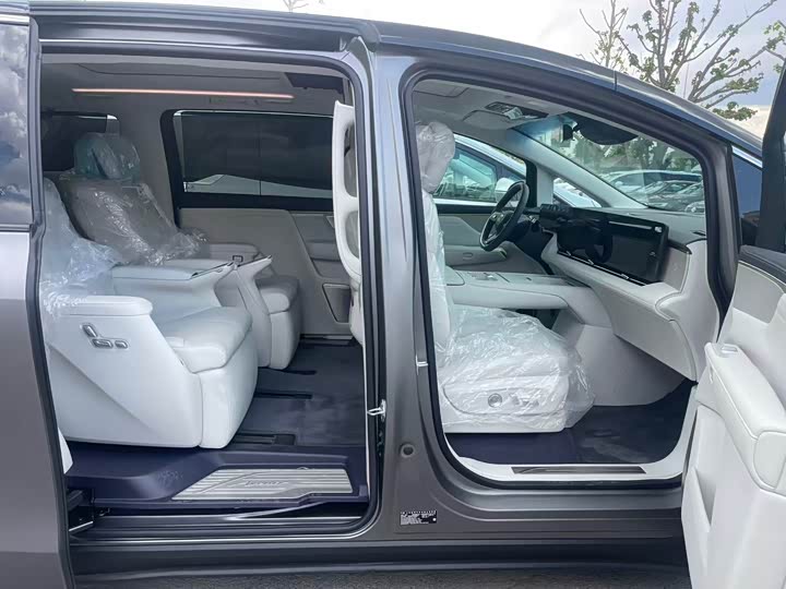 Buick GL8 Hybrid 2026 2026款 纯电奢享版