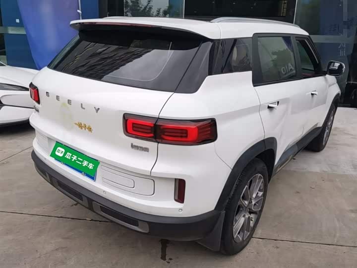 Фото 7 - Geely Icon