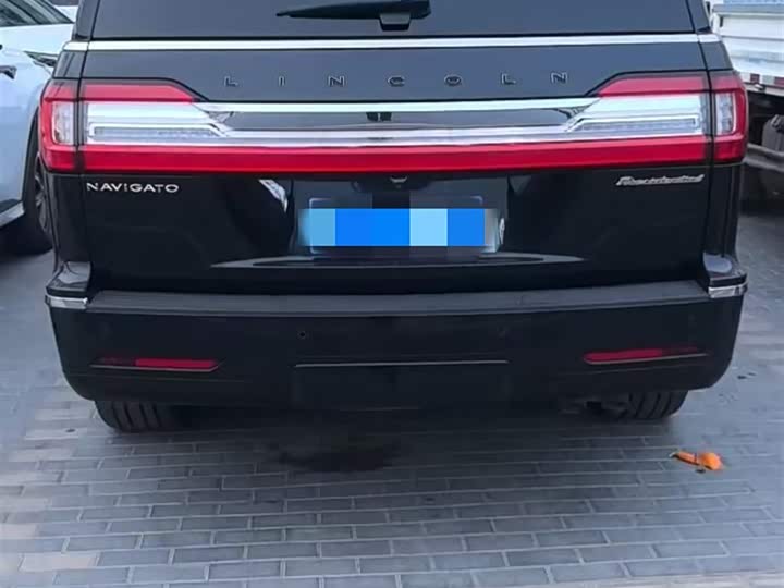 Фото 5 - Lincoln Navigator