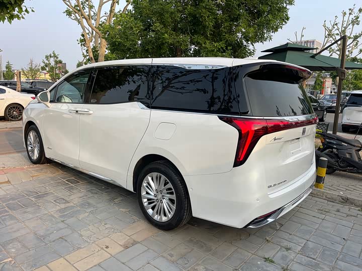 Buick GL8 Century 2025 2025款 2.0T 七座蕴世版