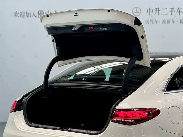 2025 Mercedes-Benz EQE