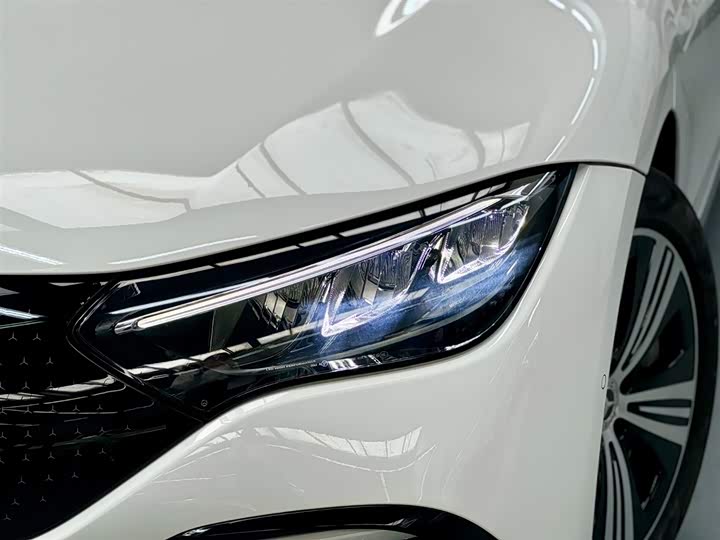 2025 Mercedes-Benz EQE