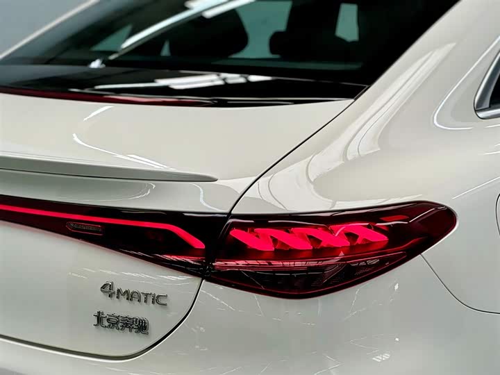 2025 Mercedes-Benz EQE