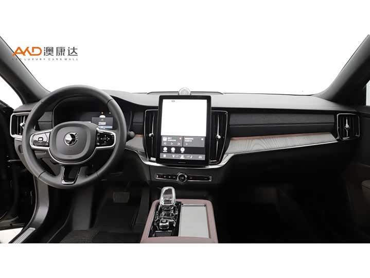 2026 Volvo S90