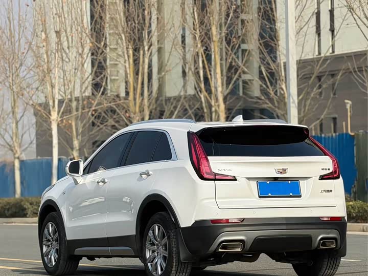 Фото 9 - Cadillac XT4