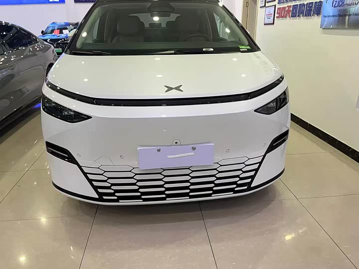Photo 2 - XPeng X9