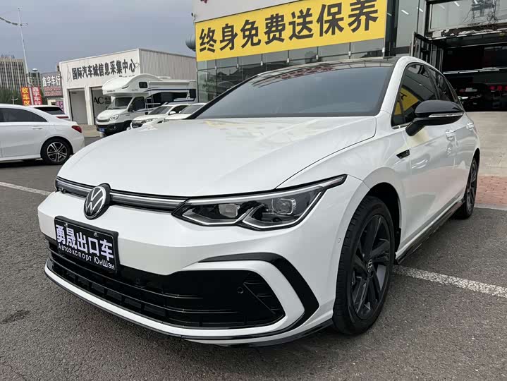 Фото 1 - Volkswagen Golf