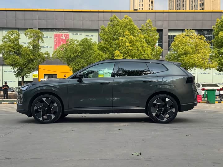 Volvo XC70 Hybrid 2026 2026款 四驱超长续航Ultra