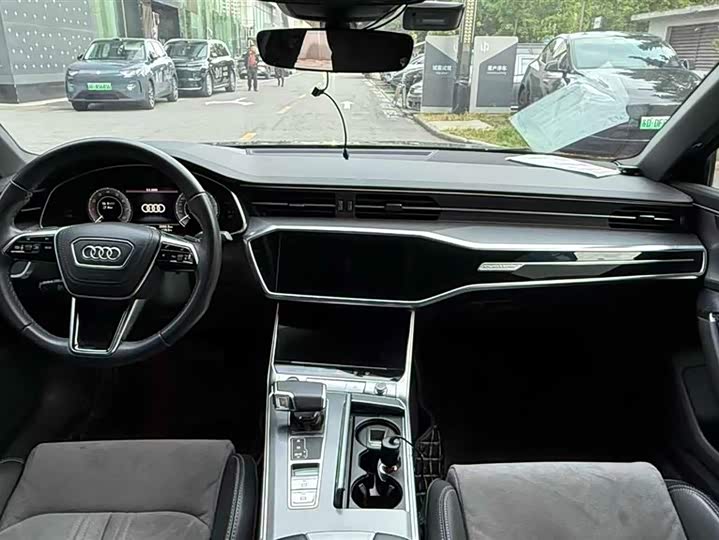 Фото 6 - Audi A6L Hybrid