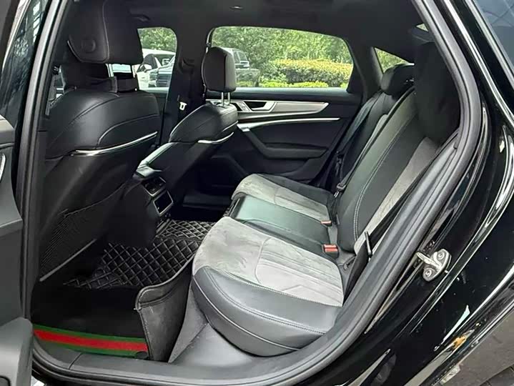 Фото 7 - Audi A6L Hybrid